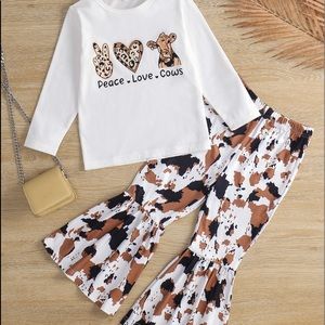 Girls Graphic T-Shirt and Cow Print Pant Set. Size: 2-3T Color: Brown